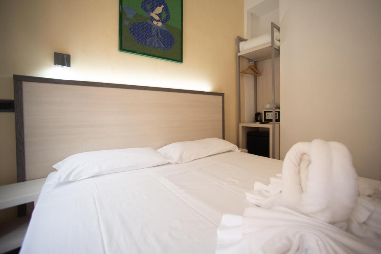 Alojamento de Acomodação e Pequeno-almoço Romerooms 3*